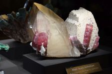 Ausstellungsstück in der weltgrößten Mineraliensammlung Terra Mineralia in Freiberg (Sachsen) bei Dresden