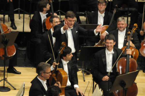 Christian Thielemann dirigiert die Sächsische Staatskapelle Dresden