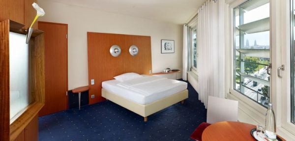 Die besonders gestalteten Hotel-Zimmer im Design-Hotel art'otel Dresden