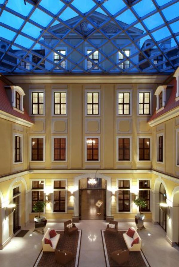 Atrium im Bellevue Hotel Dresden